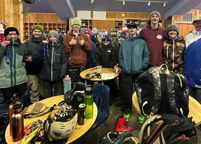 This crew knows how to go BIG and have FUN!

#mountainlife #teambreck #colorado #bigmountainskiing